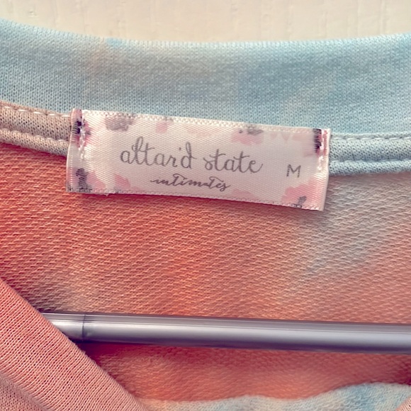 Altar’d State Tie-dye longsleeve - Picture 2 of 3